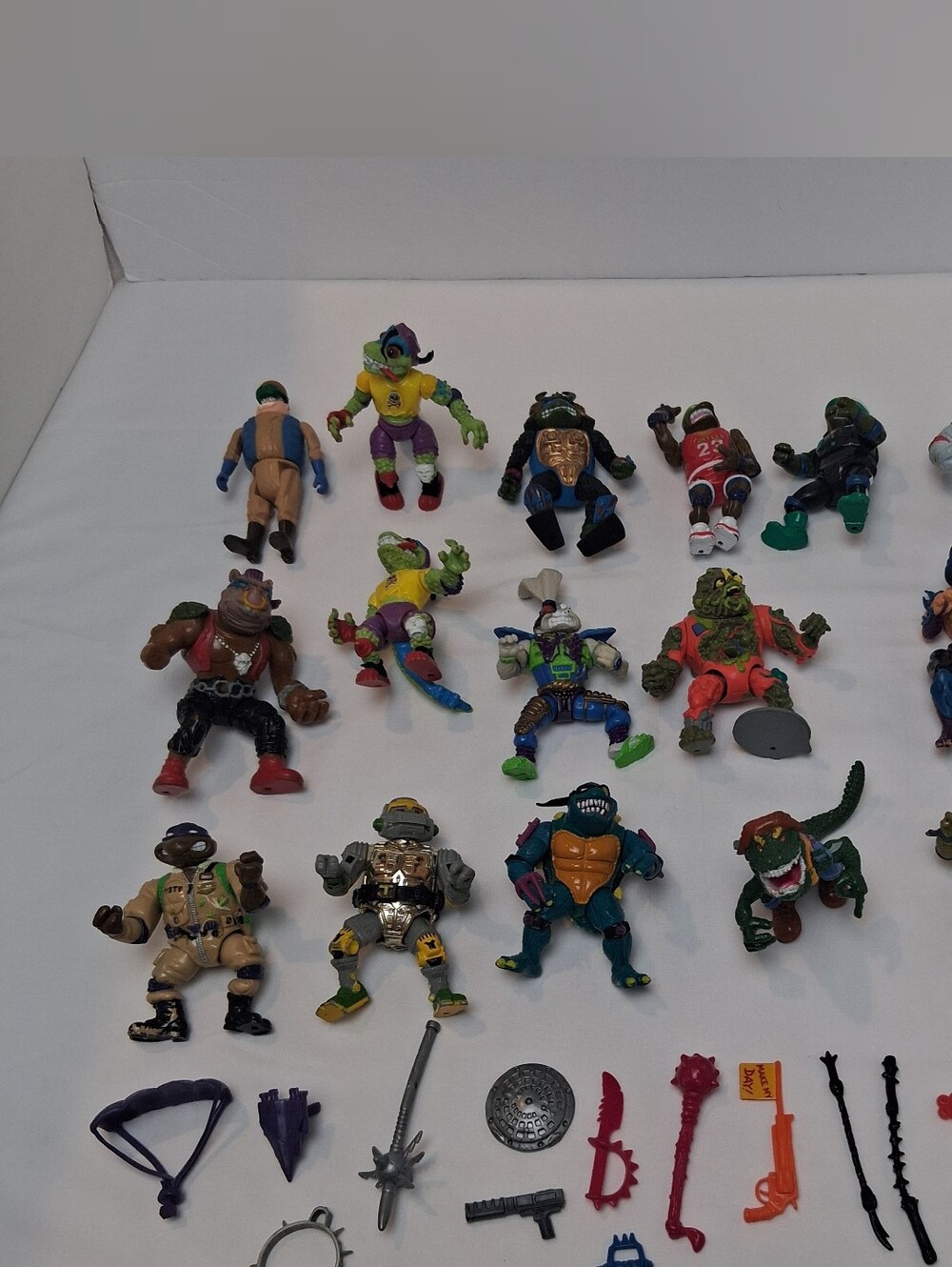 1988-93 TMNT Lot Of 16 Vtg Action Figures Accessories TeenageMutantNiinjaTurtles